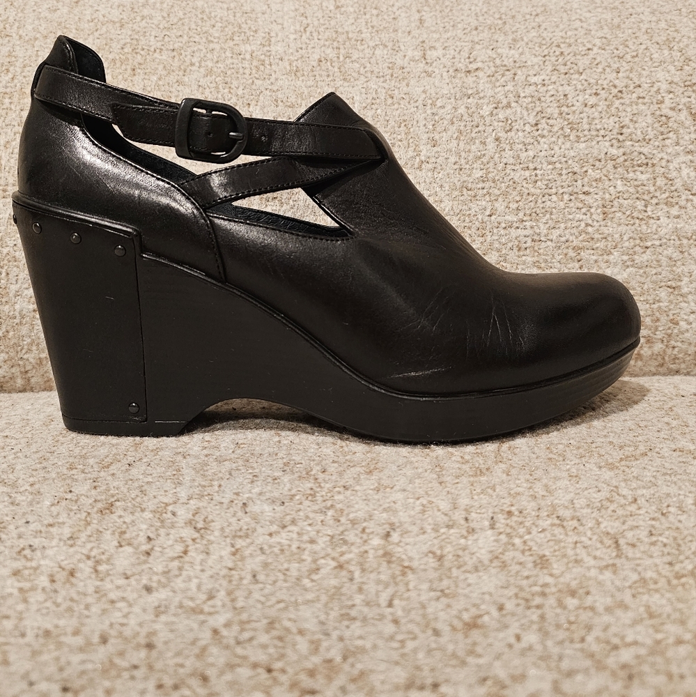 Dansko Franka black leather wedge